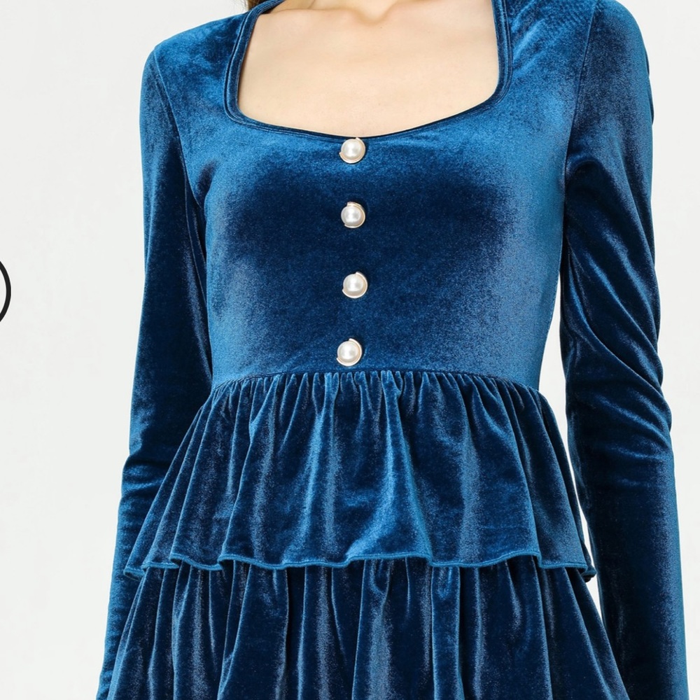 🎁🎁🎁must have Blue velvet Layers dress - Picture 5 of 5